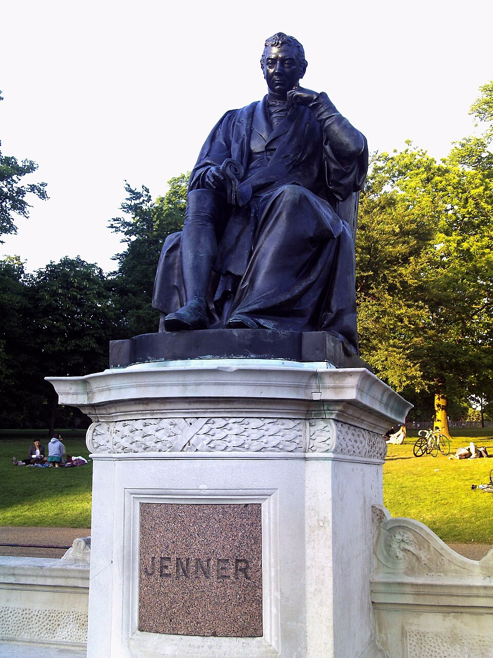 Statue of Edward Jenner